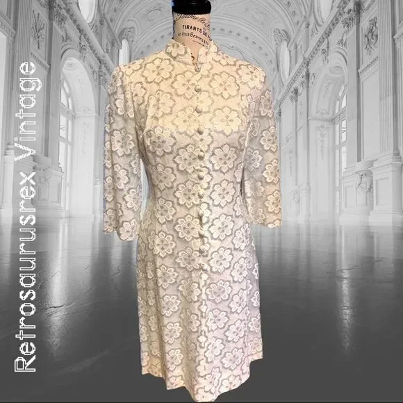 Vintage Lace dress - Picture 2 of 8